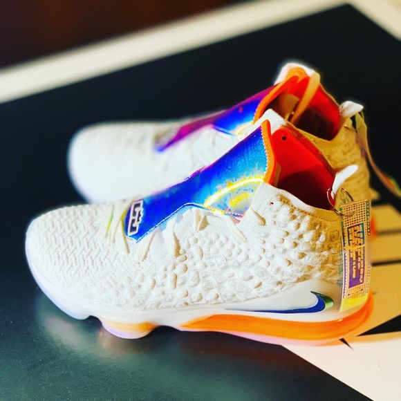 SOLD!!NIKE LEBRON 17 - Picture 4 of 8